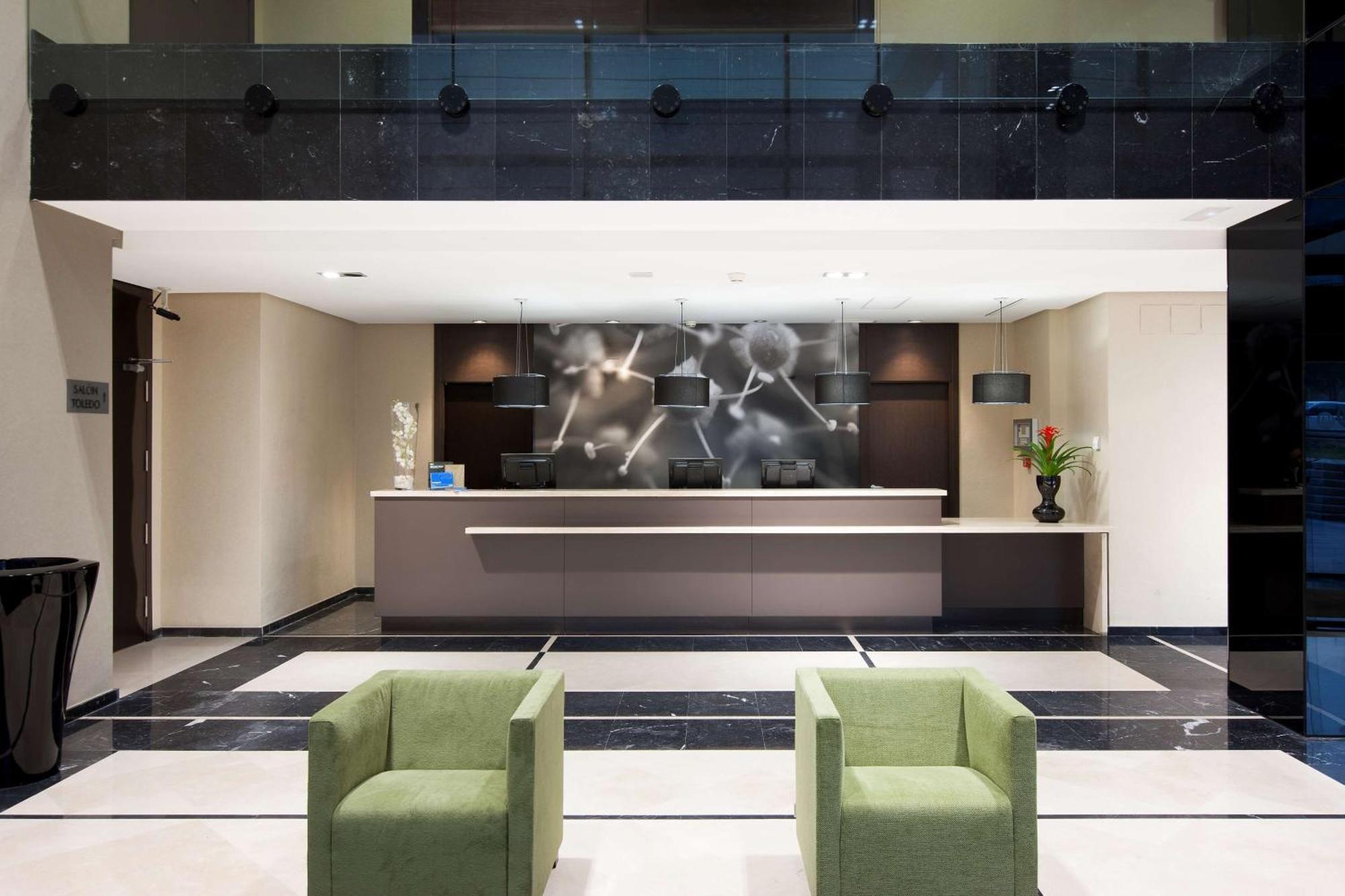 เอ็นเอช ริเบรา เดล มันซานาเรซ Hotel มาดริด ภายนอก รูปภาพ