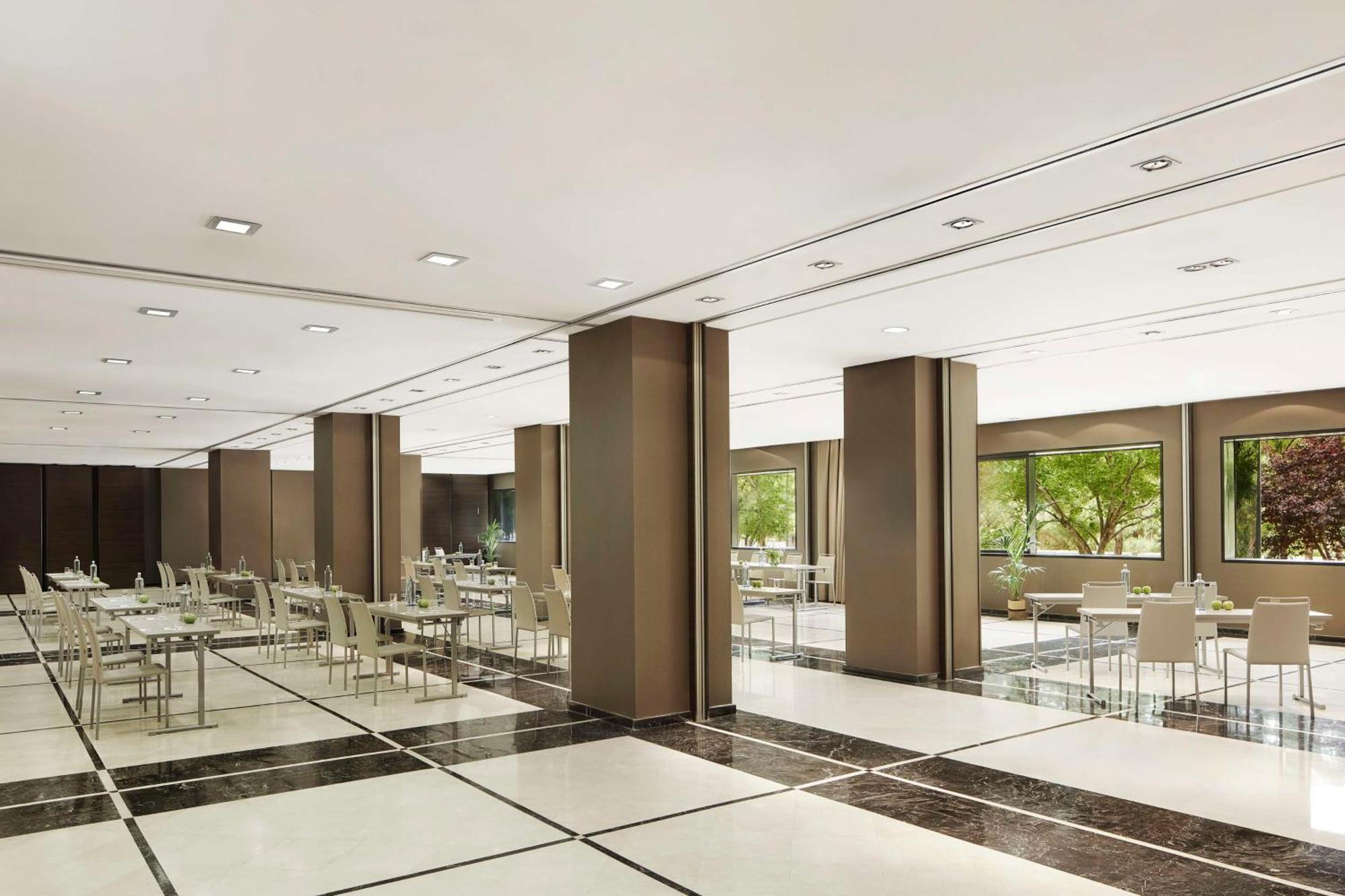 เอ็นเอช ริเบรา เดล มันซานาเรซ Hotel มาดริด ภายนอก รูปภาพ